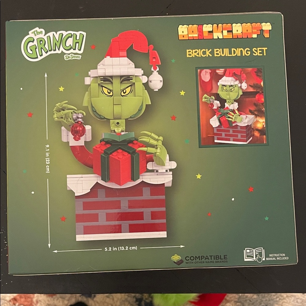 The Grinch Brick Building Set - Green and Red